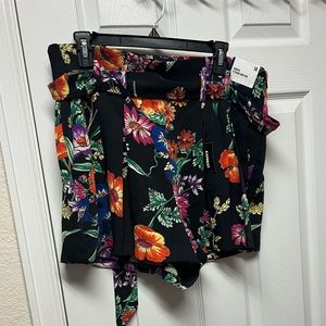 NWT Express floral shorts
